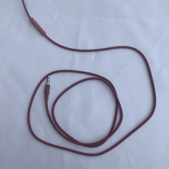 Heyday Headphones Over-the-Ear Wired 3.5mm Color Dusty Pink or Dark Pink - Picture 6 of 12